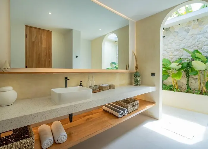 New 4 Bdr Mejan Villa Canggu
